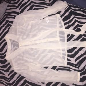 (White cream )See trough long sleeve